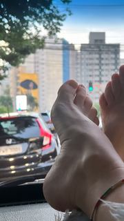 Adriane Galisteu feet photo thumbnail