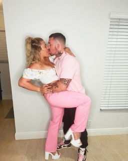 Paige VanZant feet photo thumbnail