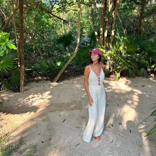 Zaira Nara feet photo thumbnail