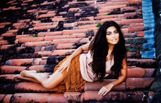 Juliana Paes feet photo thumbnail