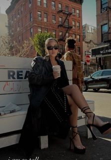 Adrienne Houghton feet photo thumbnail