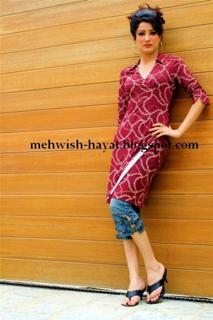 Mehwish Hayat feet photo 2