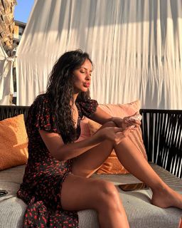 Maya Jama feet photo thumbnail