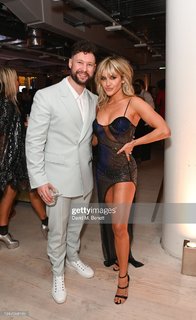 Ashley Roberts feet photo thumbnail