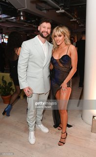 Ashley Roberts feet photo thumbnail