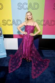 Sarah Michelle Gellar feet photo thumbnail