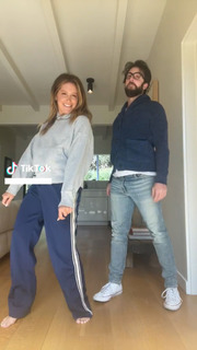 Ashley Tisdale feet photo thumbnail