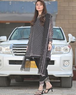 Dur-e-Fishan Saleem feet photo 4