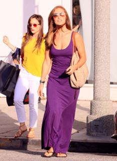 Minka Kelly feet photo thumbnail