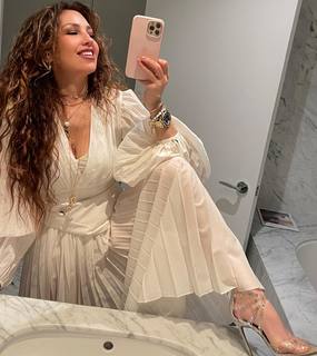 Thalía feet photo thumbnail