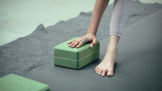 Cara Delevingne feet photo thumbnail
