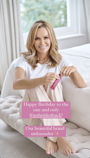 Amanda Holden feet photo thumbnail