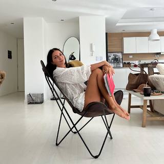 Zaira Nara feet photo thumbnail