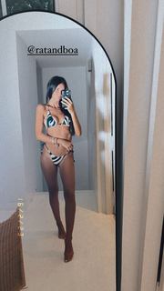 Zaira Nara feet photo thumbnail