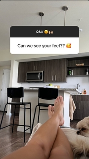 Karolina Kowalkiewicz feet photo thumbnail