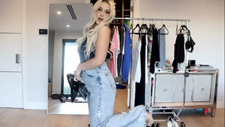 Tana Mongeau feet photo thumbnail
