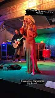 LeAnn Rimes feet photo thumbnail