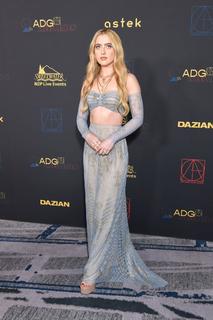 Kathryn Newton feet photo thumbnail
