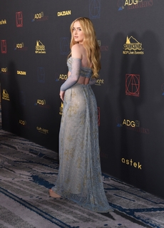 Kathryn Newton feet photo thumbnail