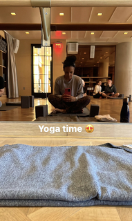 Christina Milian feet photo thumbnail
