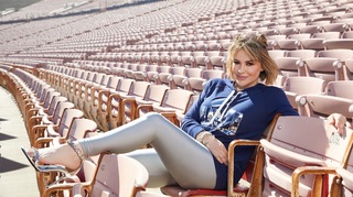 Alyssa Milano feet photo thumbnail