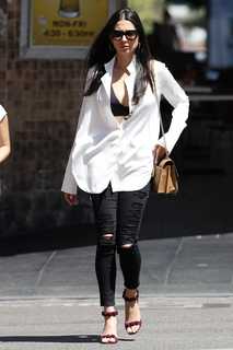 Jessica Gomes feet photo thumbnail