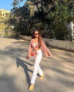 Anushka Sen feet photo thumbnail