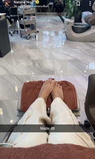 Natalie Noel Mariduena feet photo thumbnail