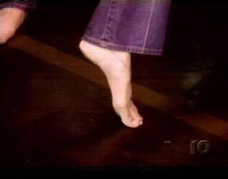 Mandy Moore feet photo thumbnail