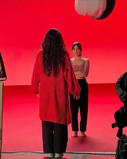 Jenna Ortega feet photo thumbnail