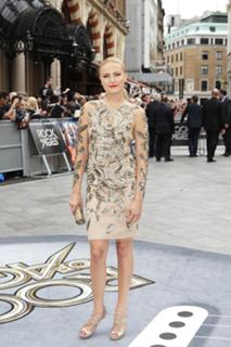 Malin Akerman feet photo thumbnail