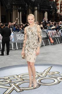 Malin Akerman feet photo thumbnail