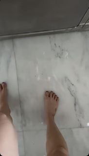 Amanda Cerny feet photo thumbnail