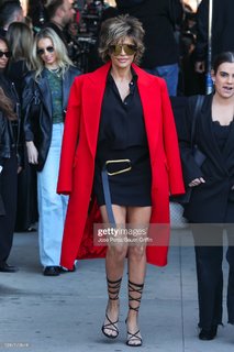 Lisa Rinna feet photo thumbnail