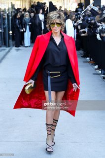 Lisa Rinna feet photo thumbnail