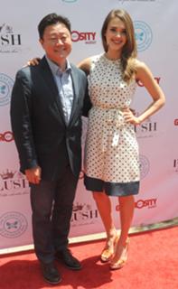 Jessica Alba feet photo thumbnail