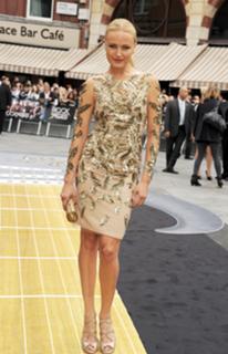 Malin Akerman feet photo thumbnail