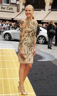 Malin Akerman feet photo thumbnail
