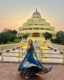 Anushka Sen feet photo thumbnail