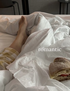 Marta Wierzbicka feet photo thumbnail