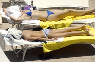Ashley Tisdale feet photo thumbnail