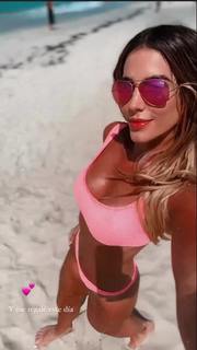 Gaby Espino feet photo thumbnail