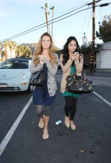 Ashley Tisdale feet photo thumbnail