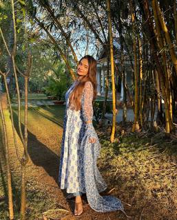 Anushka Sen feet photo thumbnail