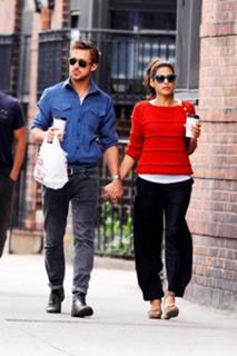 Eva Mendes feet photo thumbnail