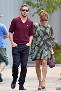 Eva Mendes feet photo thumbnail