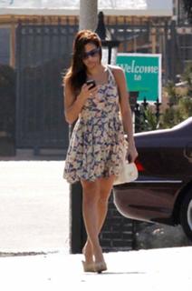 Eva Mendes feet photo thumbnail
