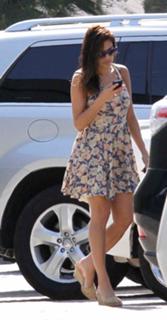 Eva Mendes feet photo thumbnail