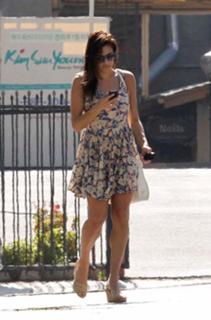 Eva Mendes feet photo thumbnail