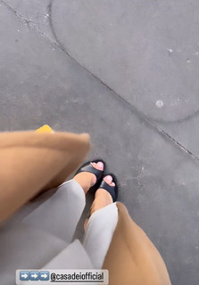 Giorgia Palmas feet photo thumbnail
